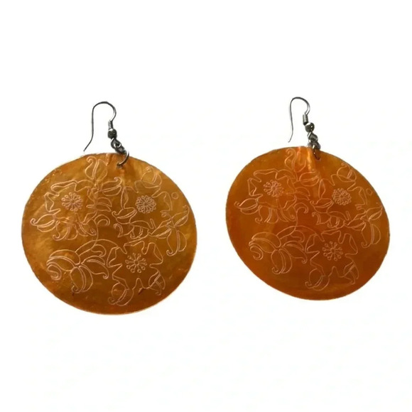 Vintage Shell Floral Earrings Orange and White Handcrafted - Picture 5 of 6